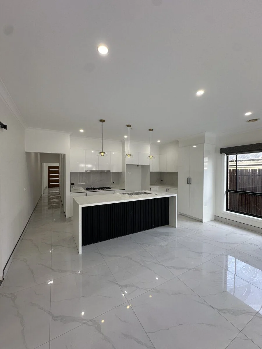 Kitchen & dining
