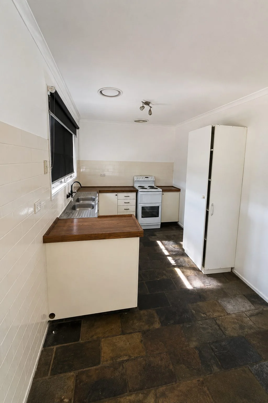 Kitchen before renovation